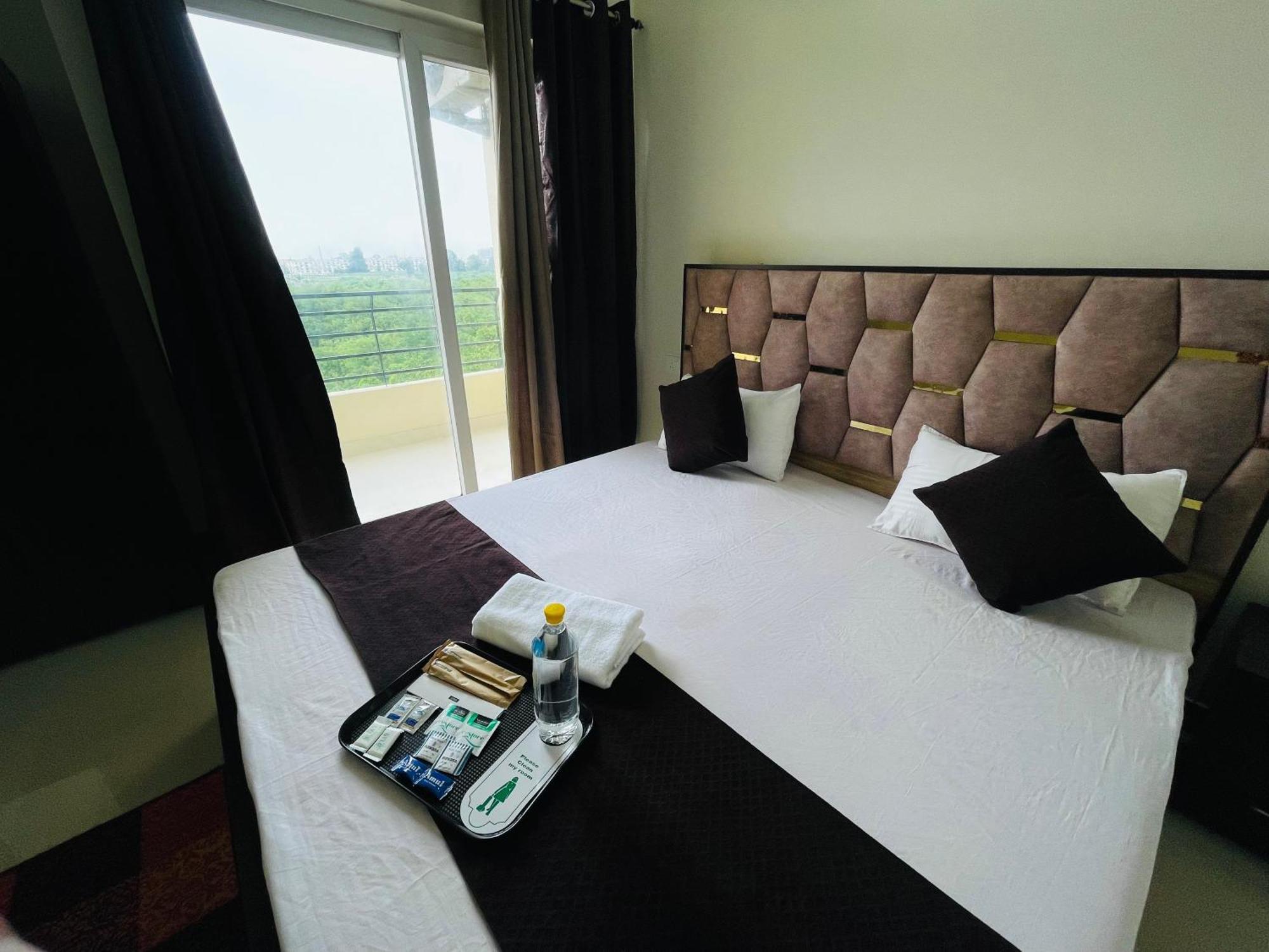 Atulyam Stays Sushant Golf City Lucknow Ngoại thất bức ảnh
